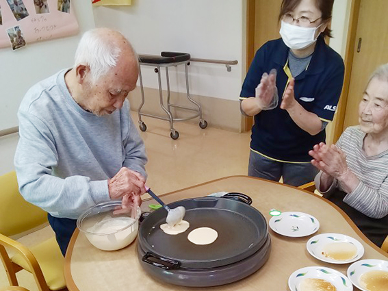 ホットケーキ作り