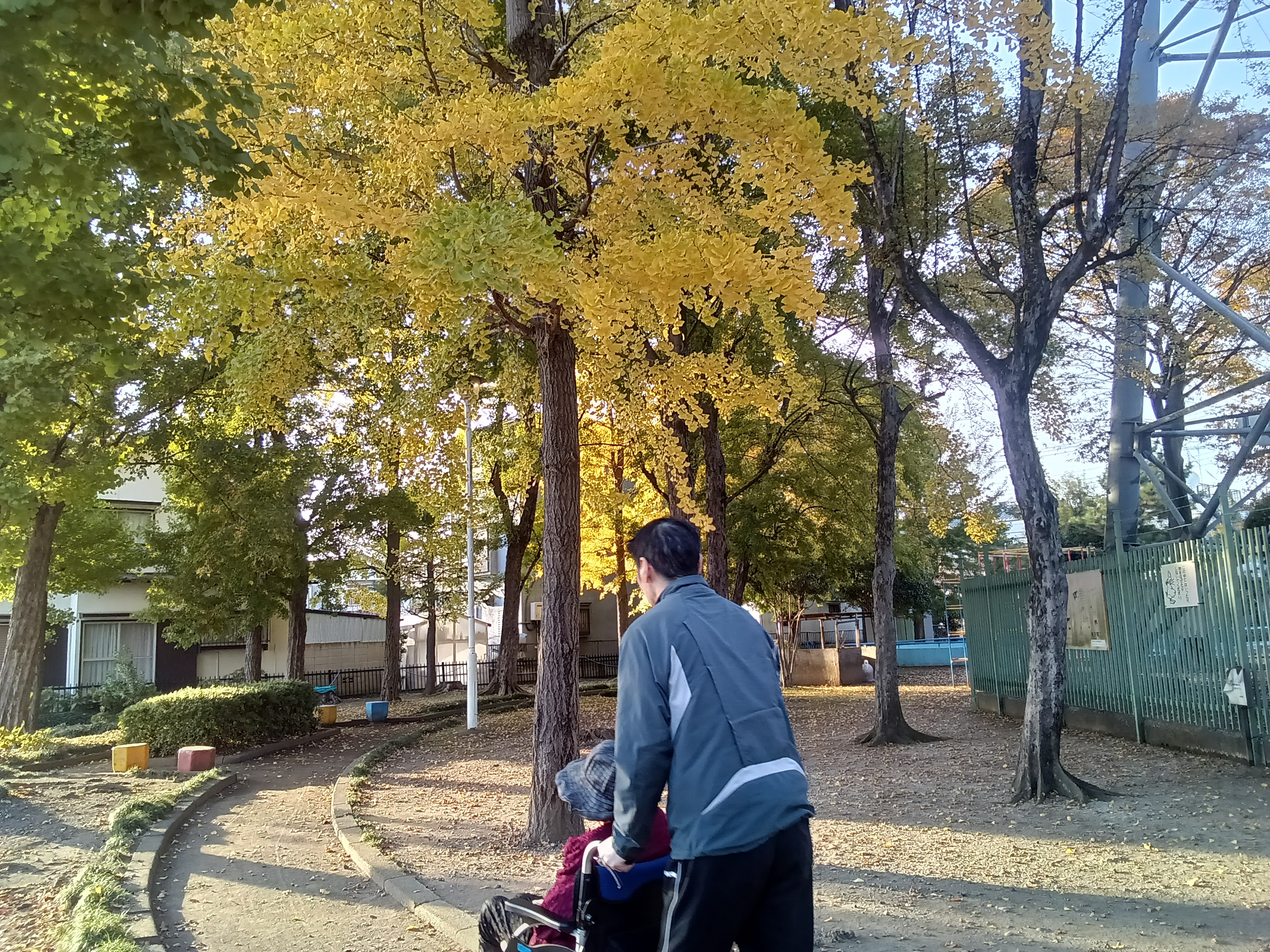 ご入居者様とスタッフ